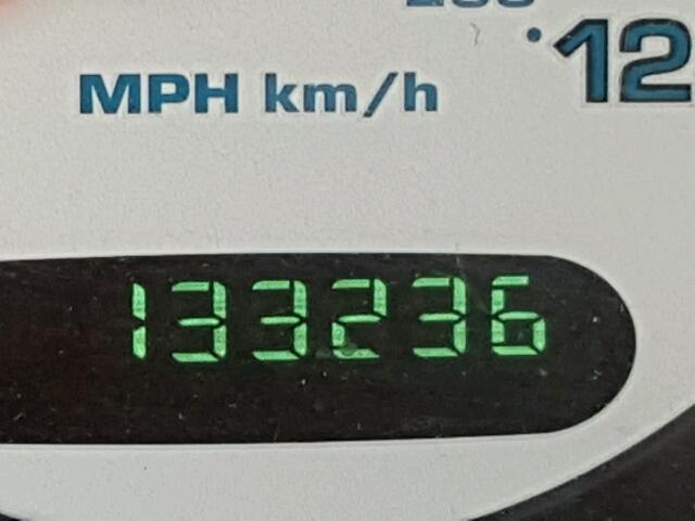 2B3HD46R02H276652 - 2002 DODGE INTREPID S GOLD photo 8