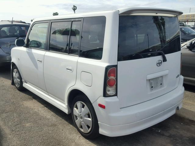 JTLKT324264123631 - 2006 TOYOTA SCION XB WHITE photo 3