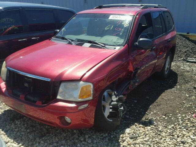 1GKDT13SX22386479 - 2002 GMC ENVOY MAROON photo 2