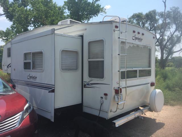 4YDF2432321204374 - 2002 KEYSTONE SPRINTER WHITE photo 2