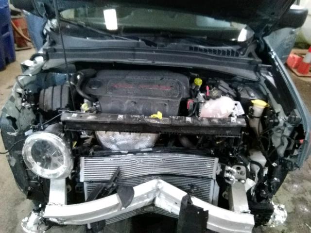 ZACCJBAB7HPG43974 - 2017 JEEP RENEGADE S 银色 照片 7