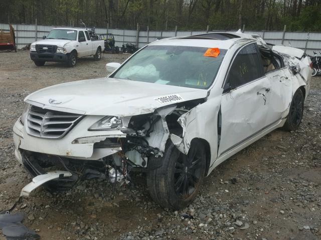 KMHGC46F79U047407 - 2009 HYUNDAI GENESIS 4. WHITE photo 2