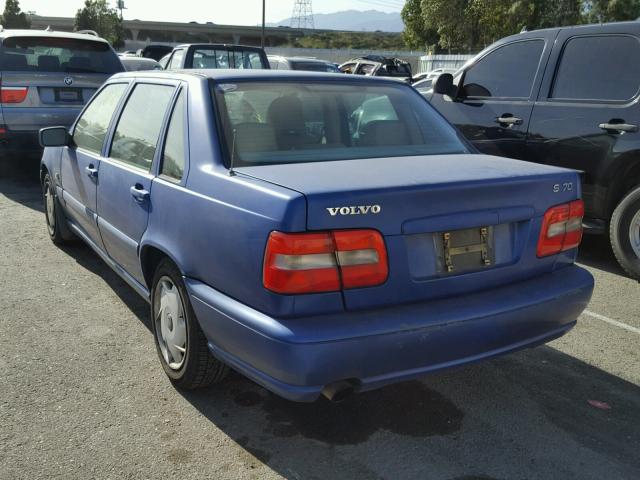 YV1LS55A0X1565384 - 1999 VOLVO S70 BLUE photo 3