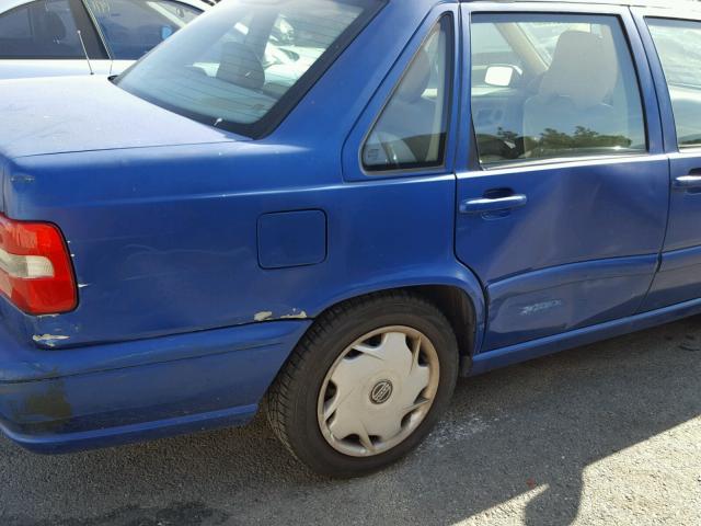 YV1LS55A0X1565384 - 1999 VOLVO S70 BLUE photo 9