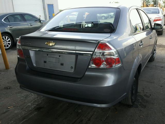 KL1TD5DE8AB117603 - 2010 CHEVROLET AVEO LS GRAY photo 4