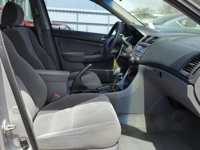 1HGCM563X6A108551 - 2006 HONDA ACCORD SE SILVER photo 5