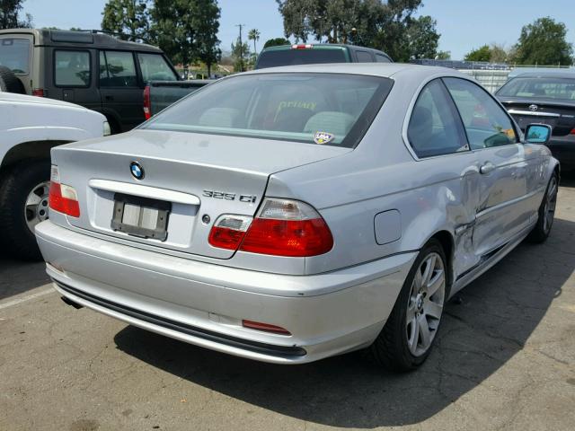 WBABN33472JW60816 - 2002 BMW 325 CI SILVER photo 4