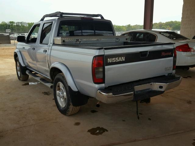 1N6ED27T9YC360199 - 2000 NISSAN FRONTIER C SILVER photo 3