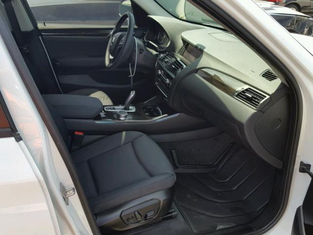 5UXWZ7C3XH0V90670 - 2017 BMW X3 SDRIVE2 WHITE photo 5