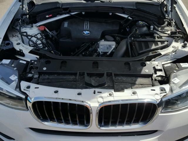 5UXWZ7C3XH0V90670 - 2017 BMW X3 SDRIVE2 WHITE photo 7
