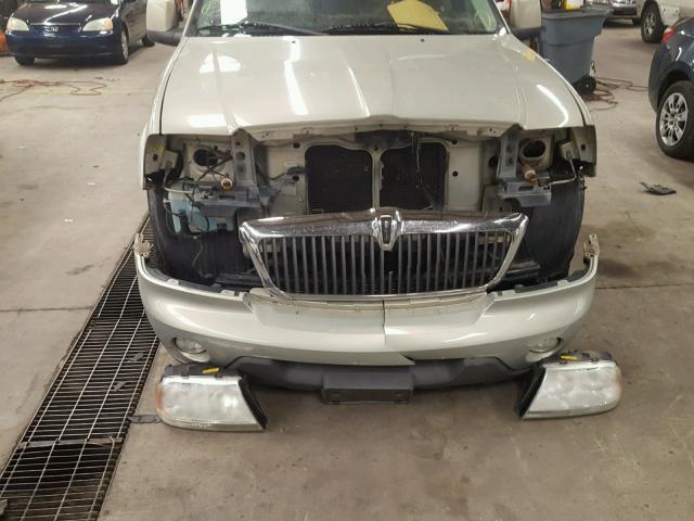 5LMEU78H83ZJ09151 - 2003 LINCOLN AVIATOR 米色 照片 9