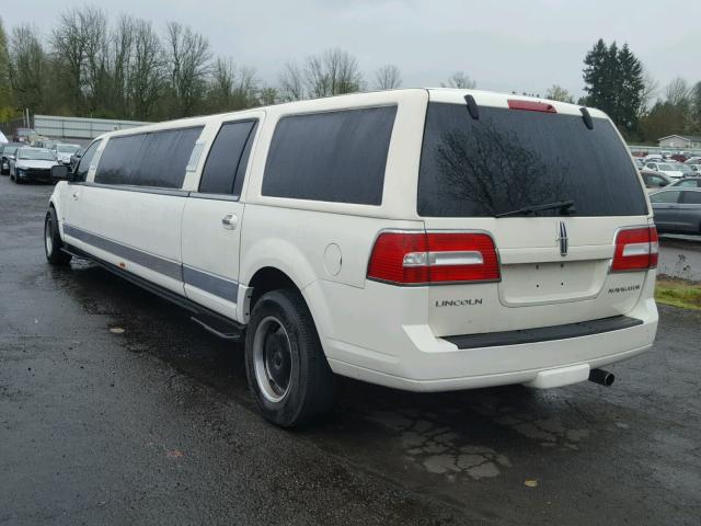 5L1FL27538LJ17022 - 2008 LINCOLN NAVIGATOR WHITE photo 3