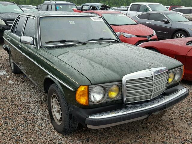 WDBAB33A6DB026485 - 1983 MERCEDES-BENZ 300 DT GREEN photo 1