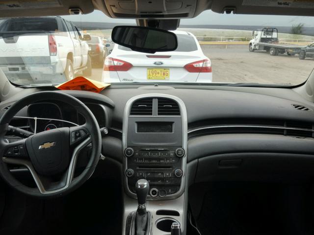 1G11B5SL8EF126624 - 2014 CHEVROLET MALIBU LS 银色 照片 9