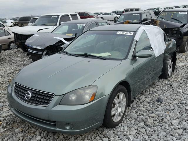 1N4AL11D35C310447 - 2005 NISSAN ALTIMA S GREEN photo 2