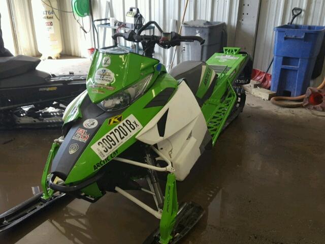 4UF14SNW4ET124398 - 2014 ARCTIC CAT SNOWMOBILE მწვანე ფოტო 2