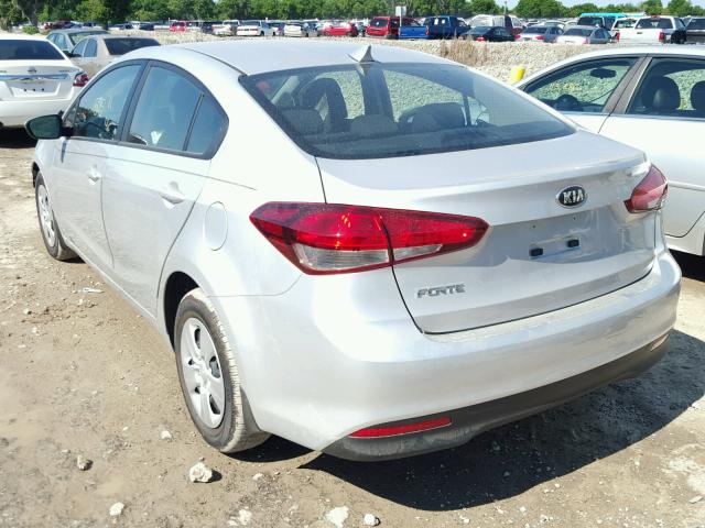 3KPFK4A79JE195256 - 2018 KIA FORTE LX SILVER photo 3