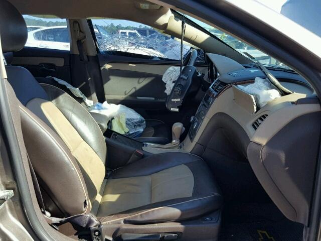 1G1ZE5E13BF215923 - 2011 CHEVROLET MALIBU LTZ 金色 照片 5