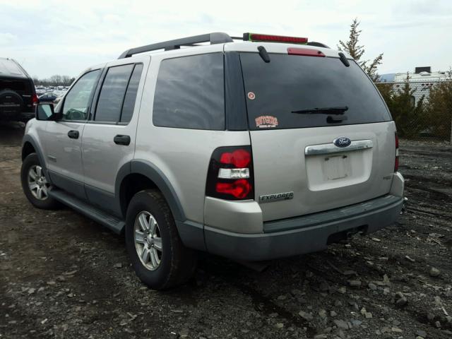 1FMEU73E86UA39703 - 2006 FORD EXPLORER X SILVER photo 3