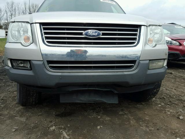 1FMEU73E86UA39703 - 2006 FORD EXPLORER X SILVER photo 9