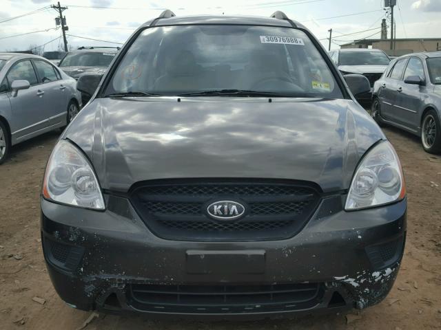 KNAFG528097221766 - 2009 KIA RONDO BASE BROWN photo 9