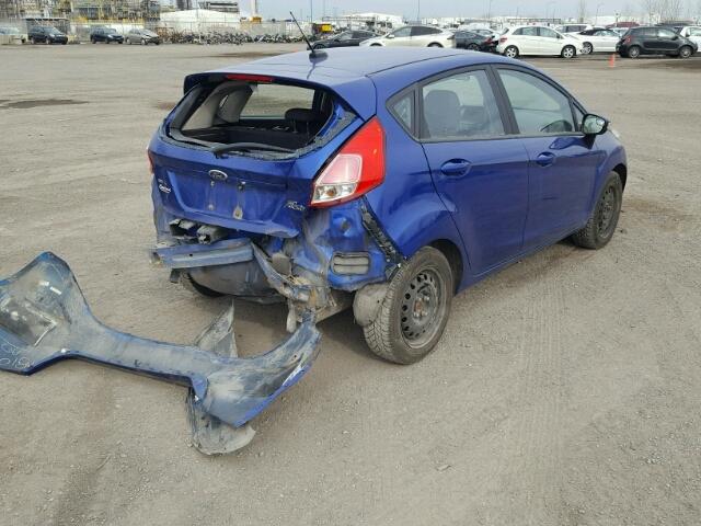 3FADP4EJ2FM147213 - 2015 FORD FIESTA SE BLUE photo 4