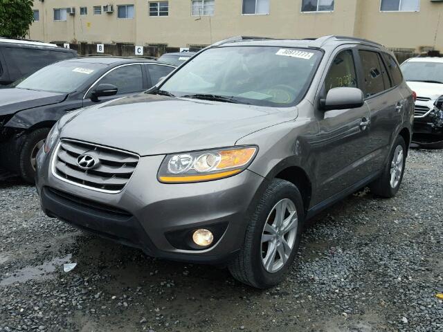 5XYZK3AB4BG011213 - 2011 HYUNDAI SANTA FE GRAY photo 2