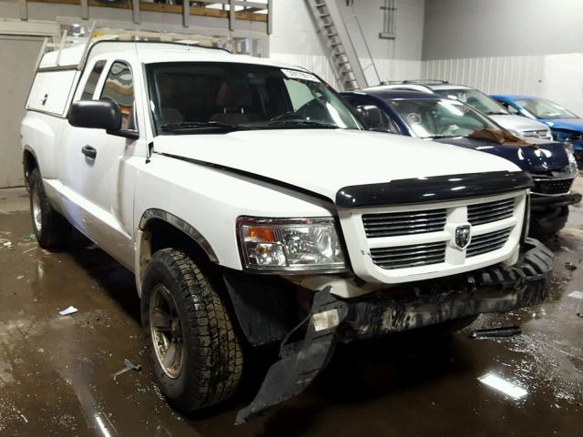 1D3HW32K28S569389 - 2008 DODGE DAKOTA SXT WHITE photo 1