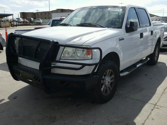 1FTPW12514KC49087 - 2004 FORD F150 SUPER WHITE photo 2