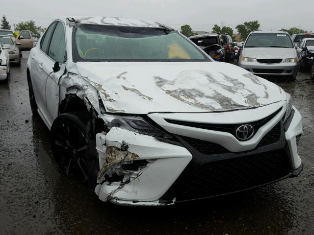 4T1B61HK3JU024639 - 2018 TOYOTA CAMRY XSE WHITE photo 1