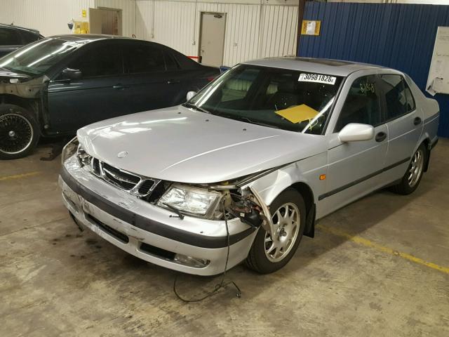 YS3ED48E6Y3054181 - 2000 SAAB 9-5 SILVER photo 2