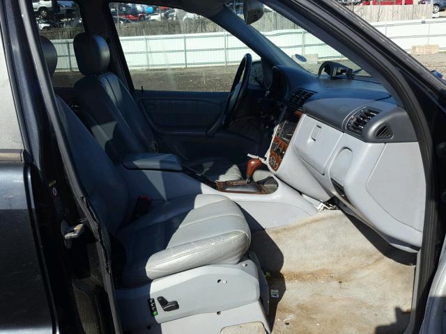 4JGAB72E5YA165642 - 2000 MERCEDES-BENZ ML 430 黑色 照片 5