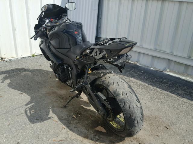 JS1GN7DA272126624 - 2007 SUZUKI GSX-R600 BLACK photo 3