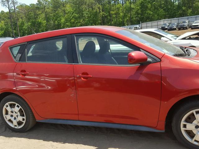 5Y2SP67079Z457183 - 2009 PONTIAC VIBE RED photo 9