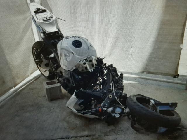 JS1GT77A872114821 - 2007 SUZUKI GSX-R1000 WHITE photo 1