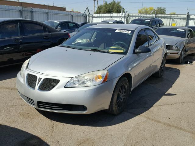 1G2ZG558264208840 - 2006 PONTIAC G6 SE1 GRAY photo 2