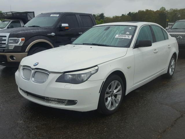 WBANV9C51AC137173 - 2010 BMW 535 XI WHITE photo 2