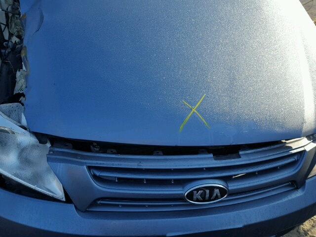 KNDMB233886204034 - 2008 KIA SEDONA EX BLUE photo 7