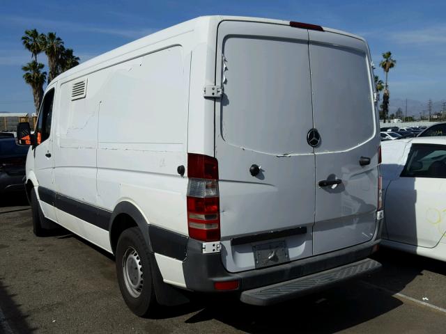 WD3PE7CC8D5814270 - 2013 MERCEDES-BENZ SPRINTER 2 WHITE photo 3