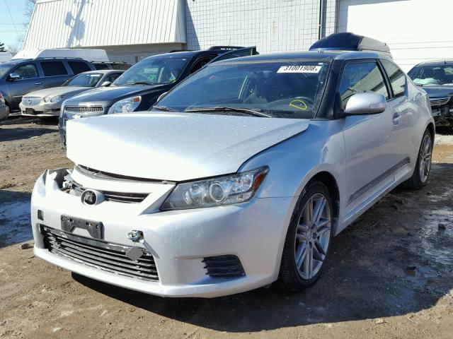 JTKJF5C77D3053588 - 2013 TOYOTA SCION TC 银色 照片 2