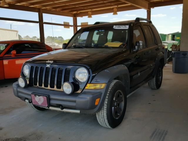 1J4GK38K95W521331 - 2005 JEEP LIBERTY RE BLACK photo 2