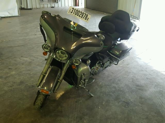 1HD1KEL10EB702085 - 2014 HARLEY-DAVIDSON FLHTK ELEC 银色 照片 2