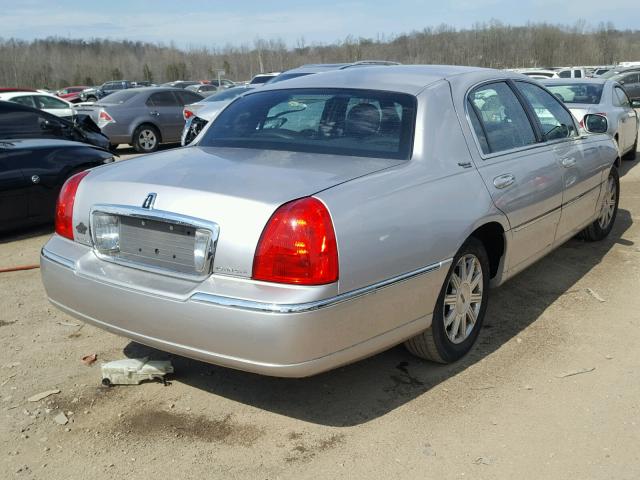 2LNHM82V39X636520 - 2009 LINCOLN TOWN CAR S SILVER photo 4