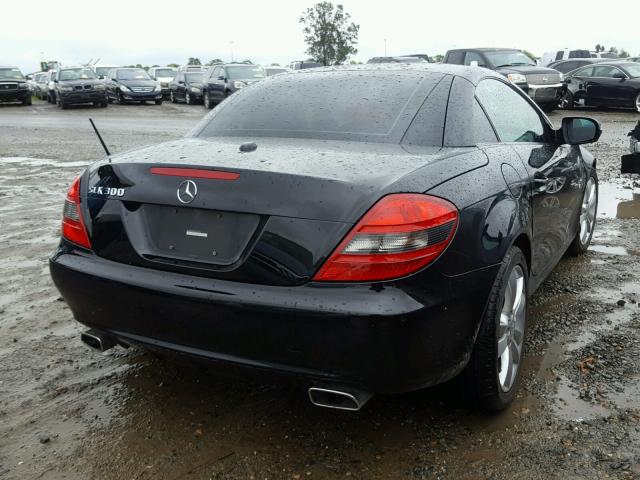 WDBWK5EA5AF228723 - 2010 MERCEDES-BENZ SLK 300 BLACK photo 4