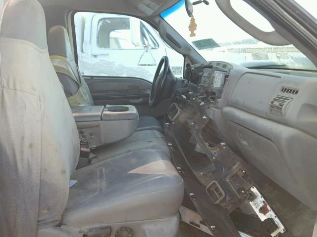 1FDAF56P06EA92447 - 2006 FORD F550 SUPER WHITE photo 5