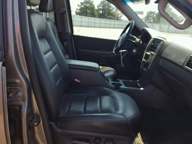 1FMDU75W92UD48947 - 2002 FORD EXPLORER L TAN photo 5