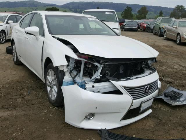 JTHBW1GG7F2085074 - 2015 LEXUS ES 300H WHITE photo 1