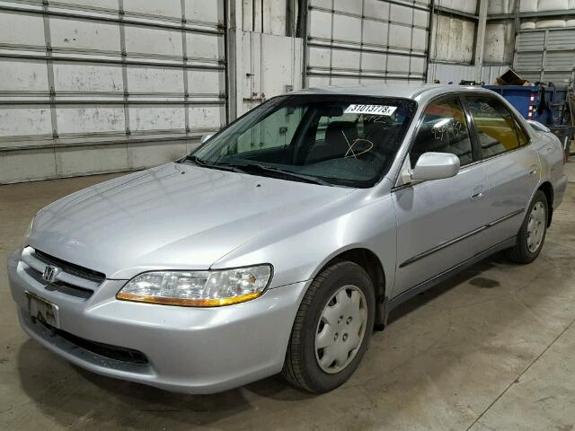 JHMCG5648XC048692 - 1999 HONDA ACCORD LX SILVER photo 2