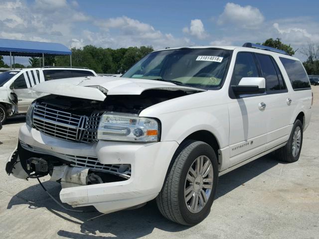 5LMFL27589EJ01679 - 2009 LINCOLN NAVIGATOR WHITE photo 2