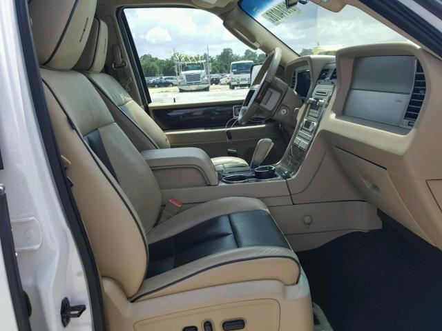 5LMFL27589EJ01679 - 2009 LINCOLN NAVIGATOR WHITE photo 5